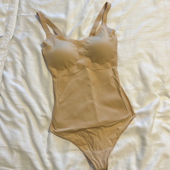 Maidenform Intimates & Sleepwear Maidenform Shapewear Bodysuit